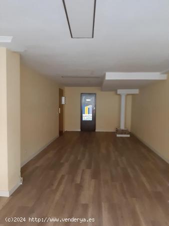 OFICINA EN VENTA CON VISTAS A LA CALLE EN AVENIDA TRES CRUCES, PLENO CENTRO DE ZAMORA - ZAMORA