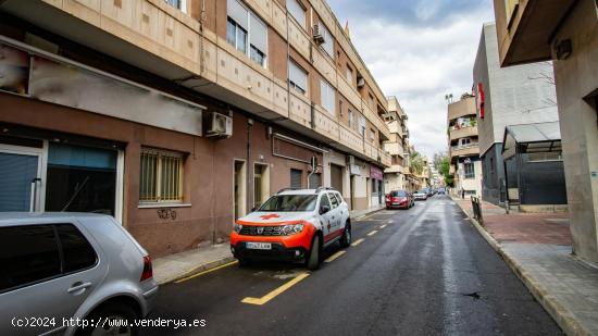  Local amplio y bien ubicado zona Cruz Roja y avd. Chapí de Elda - ALICANTE 