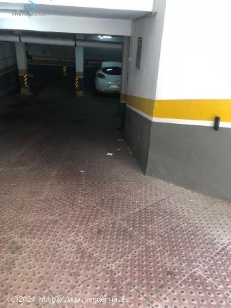 Garaje en zona La Laguna - CADIZ