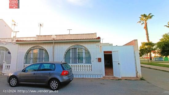  SE VENDE EN LOS NAREJOS BUNGALOW EN PLANTA BAJA - MURCIA 