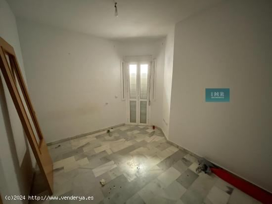 Piso 3D planta baja en venta en Salteras - SEVILLA