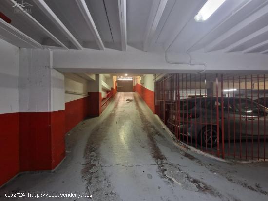 OPORTUNIDAD! Plaza de garaje en Av. Rubine!!! Con espacio para coche y moto!!! - A CORUÑA