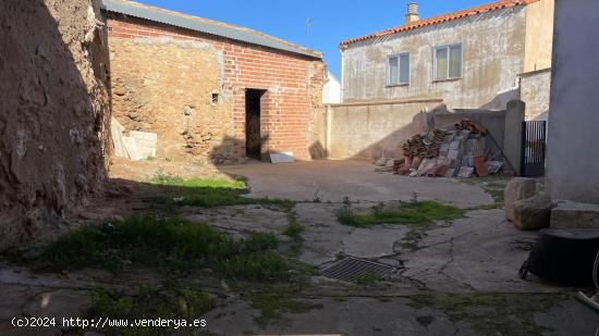 Casa en venta en Iniesta, Cuenca - CUENCA