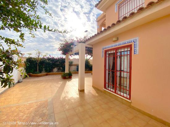 Chalet en venta en Puerto de Mazarrón - MURCIA