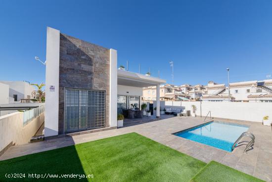 Villa de lujo con piscina privada en Villamartin - ALICANTE