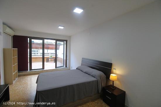 Loft amueblado y con terraza en Don Juan de Austria. - VALENCIA