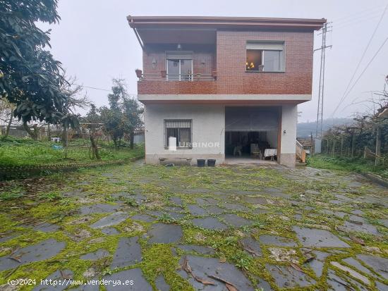 VIVE en CHALET con finca en la ciudad. LAS LAGUNAS. - ORENSE