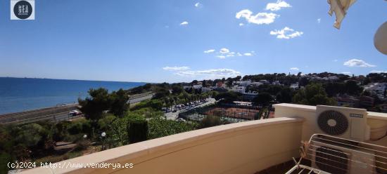 VENTA ADOSADO CON FANTÁSTICAS VISTAS AL MAR - TARRAGONA