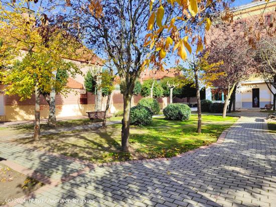 TRES dormitorios DOS baños en Prado Boyal Laguna - VALLADOLID