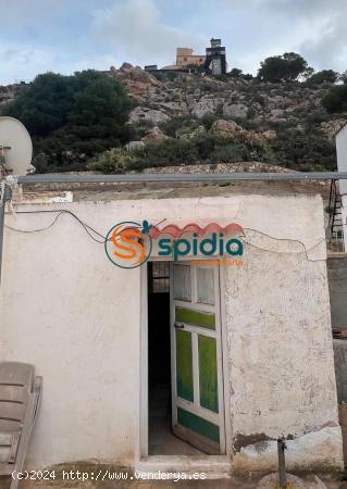 OPORTUNIDAD - Casa para reformar en pie del castillo - MURCIA