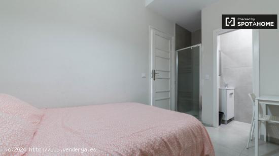 Habitación interior en apartamento de 5 dormitorios en Russafa, Valencia - VALENCIA