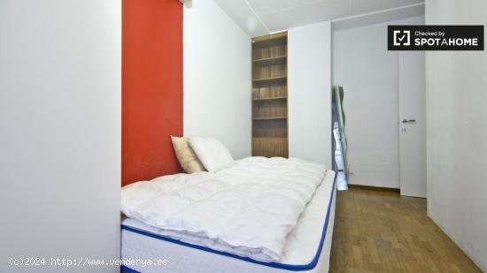 Habitación equipada con armario independiente en un apartamento de 6 dormitorios, Chueca - MADRID