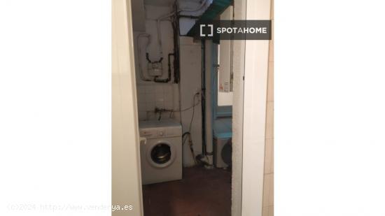 Apartamento entero de 2 dormitorios en Barcelona. - BARCELONA