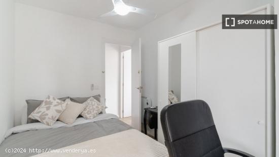 Habitación con balcón en Villaverde, Madrid - MADRID