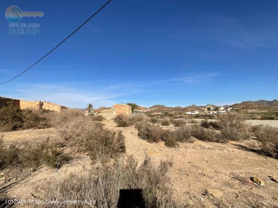 TERRENO  URBANIZABLE DE 800 METROS EN LAS MORERAS - MURCIA