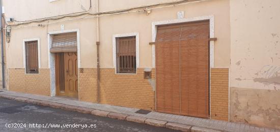  SE VENDEN 2 CASAS EN UNA CALLE CENTRIVA DE LA VALL D'UIXO MUY ECONOMICAS - CASTELLON 