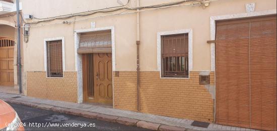 SE VENDEN 2 CASAS EN UNA CALLE CENTRIVA DE LA VALL D'UIXO MUY ECONOMICAS - CASTELLON