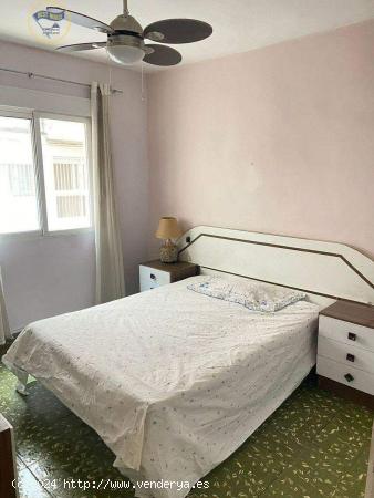 SE VENDE PISO EN LA CALLE LIRA - ZONA LA FLORIDA - ALICANTE