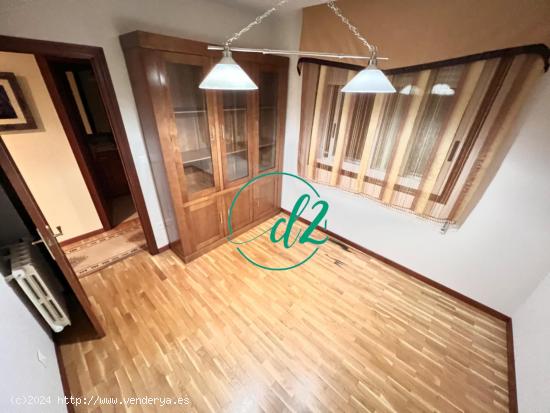 SE ALQUILA ACOGEDOR PISO CON PLAZA DE GARAJE Y TRASTERO EN EL VEINTIUNO.REF 1256 - ORENSE