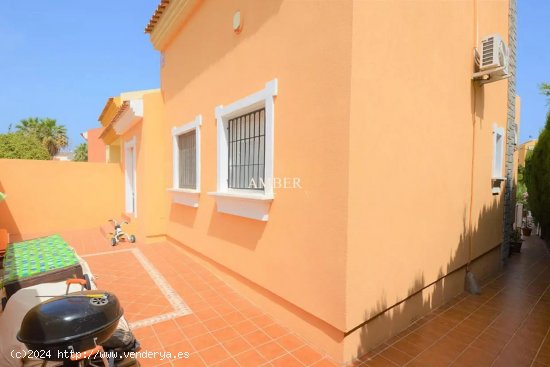 Casa en venta en Orihuela (Alicante)