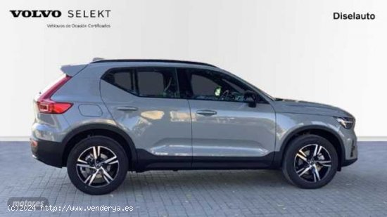 Volvo XC40 2.0 B3 PLUS DARK AUTO 163 5P de 2024 con 13 Km por 37.800 EUR. en Barcelona