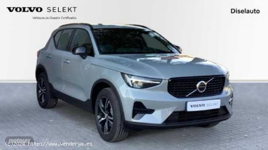 Volvo XC40 2.0 B3 PLUS DARK AUTO 163 5P de 2024 con 13 Km por 37.800 EUR. en Barcelona