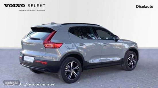 Volvo XC40 2.0 B3 PLUS DARK AUTO 163 5P de 2024 con 13 Km por 37.800 EUR. en Barcelona