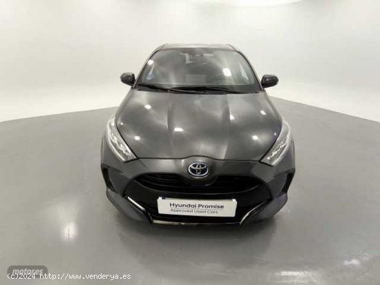 Toyota Yaris Yaris 120H 1.5 Style de 2021 con 28.750 Km por 20.900 EUR. en Barcelona