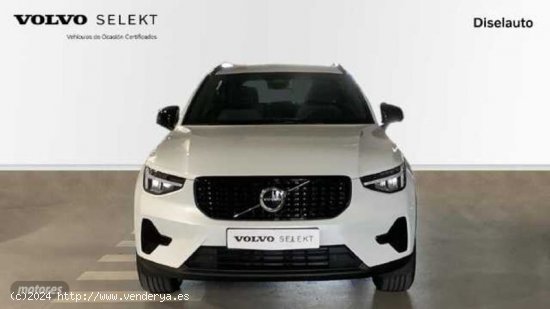 Volvo XC40 2.0 B3 PLUS DARK AUTO 163 5P de 2024 con 5 Km por 38.600 EUR. en Barcelona