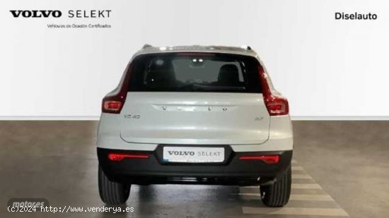 Volvo XC40 2.0 B3 PLUS DARK AUTO 163 5P de 2024 con 5 Km por 38.600 EUR. en Barcelona