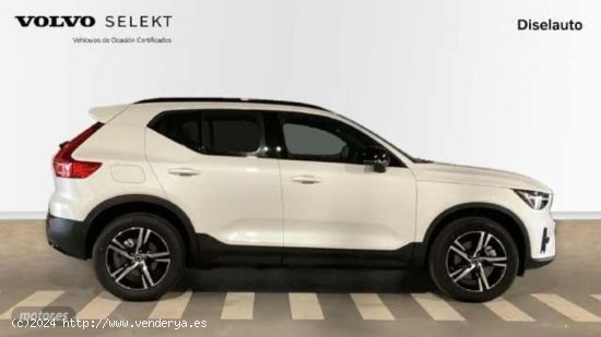 Volvo XC40 2.0 B3 PLUS DARK AUTO 163 5P de 2024 con 5 Km por 38.600 EUR. en Barcelona