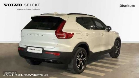 Volvo XC40 2.0 B3 PLUS DARK AUTO 163 5P de 2024 con 5 Km por 38.600 EUR. en Barcelona