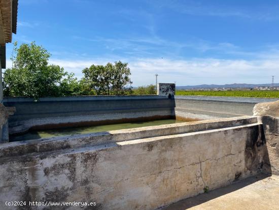 Casa de campo con naranjos en venta de Benifaió Partida Fondo - VALENCIA