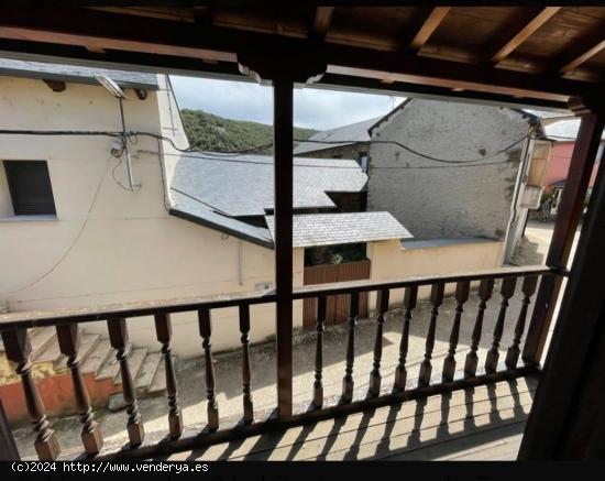 OPORTUNIDAD. CASA REFORMADA  EN SANTA MARINA DE TORRE - LEON