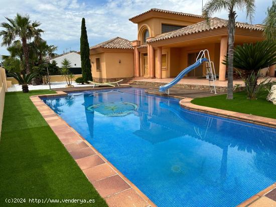  MAGNIFICO CHALET EN LA URBANIZACIÓN RIUMAR - TARRAGONA 