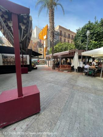 Local en la plaza de las flores, Murcia. - MURCIA