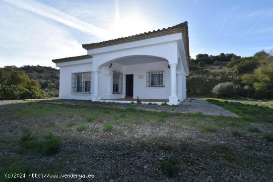  FINCA RÚSTICA DE 580.000 M2 CON CASA EN PERFECTO ESTADO - CADIZ 