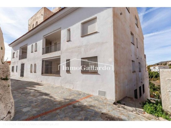 Edificio en venta en Sedella (Málaga)