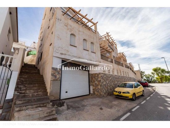 Edificio en venta en Sedella (Málaga)