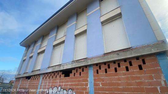 OBRA PARADA EN CORRALES DE BUELNA - CANTABRIA