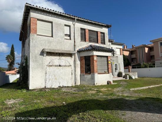 MAGNÍFICO CHALET EN LA LÍNEA DE LA CONCEPCIÓN - CADIZ