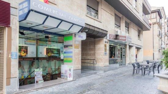 Urbis te ofrece un local comercial en venta en zona Centro, Salamanca. - SALAMANCA