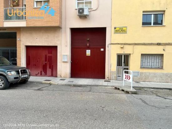 AMPLIA PLAZA DE GARAJE EN MARIA AUXILIADORA - BADAJOZ