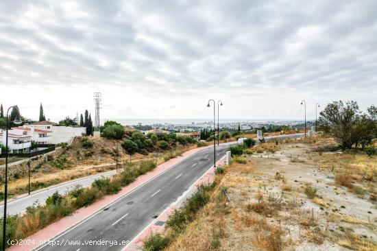 Se vende este terreno con vistas al mar y con proyecto de ejecución - MALAGA