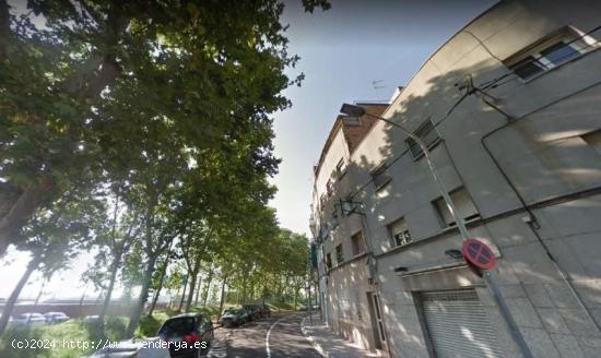  SE VENDE PISO EN BARCELONA, ZONA LA TRINITAT VELLA - BARCELONA 