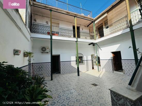  OPORTUNIDAD DE INVERSION FANTASTICA CASA EN EL CENTRO DE JEREZ  CON APARTAMENTOS - CADIZ 