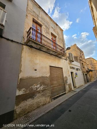 Gran casa de 265 M2 para reformar en el centro del pueblo - TARRAGONA