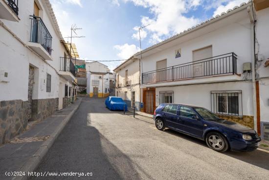  Se Vende en Cogollos de la Vega - GRANADA 