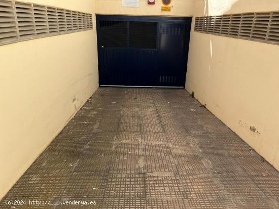 SE VENDEN VARIAS PLAZAS DE GARAJE EN CALLE PABLO MERCADER TORREGROSA - ALICANTE