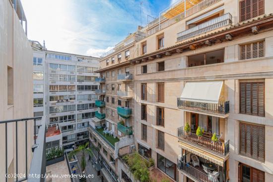 Exclusivo piso de diseño contemporáneo en el centro de Palma - BALEARES